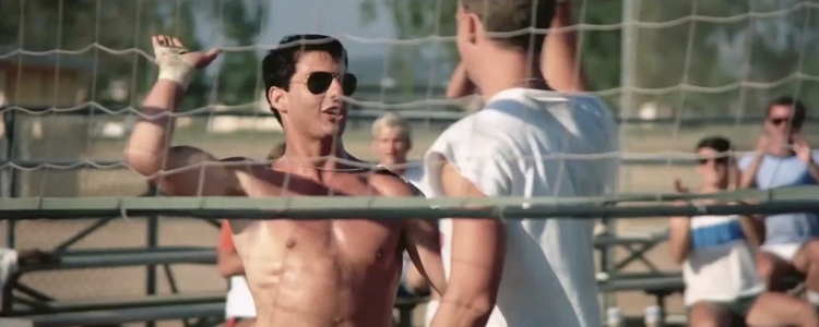 Top-Gun-Volleyball-scene